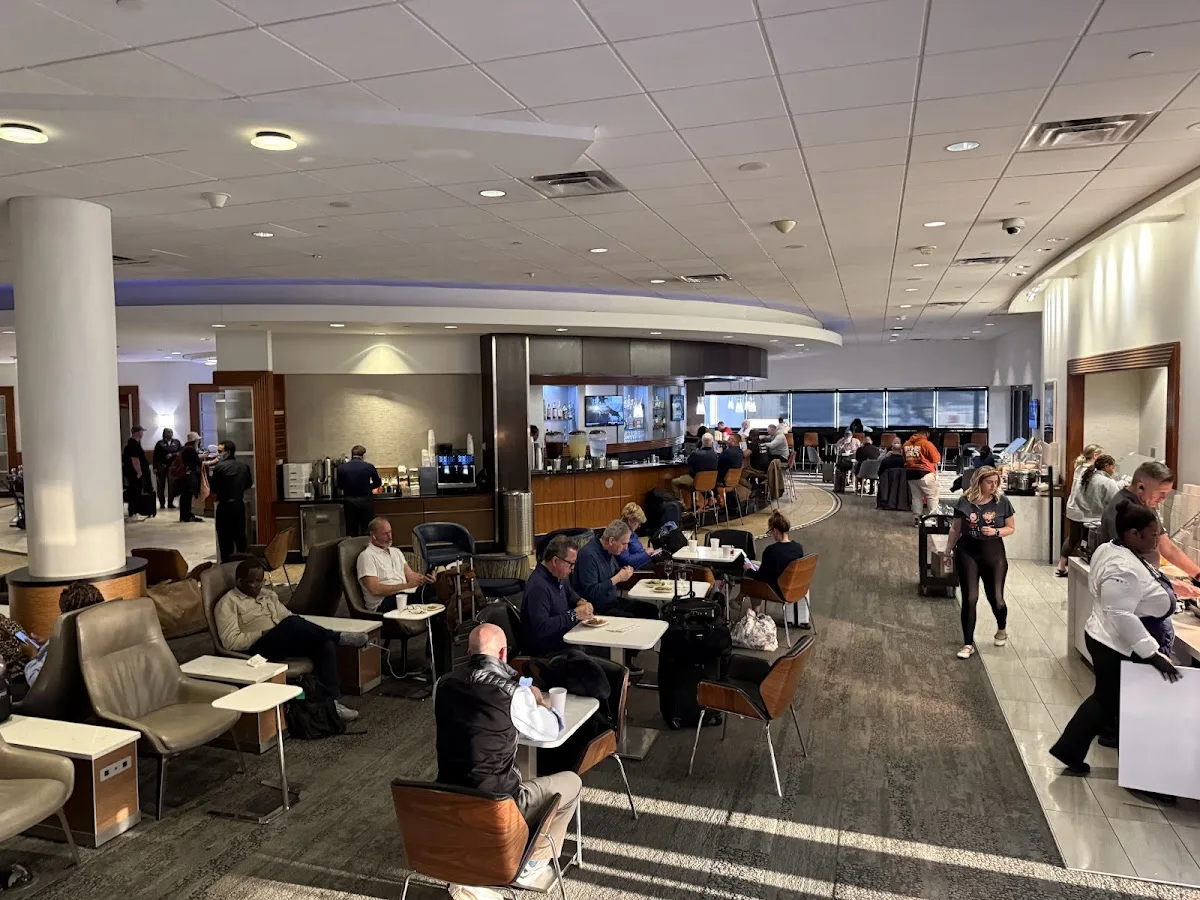 Delta Sky Club Atlanta T