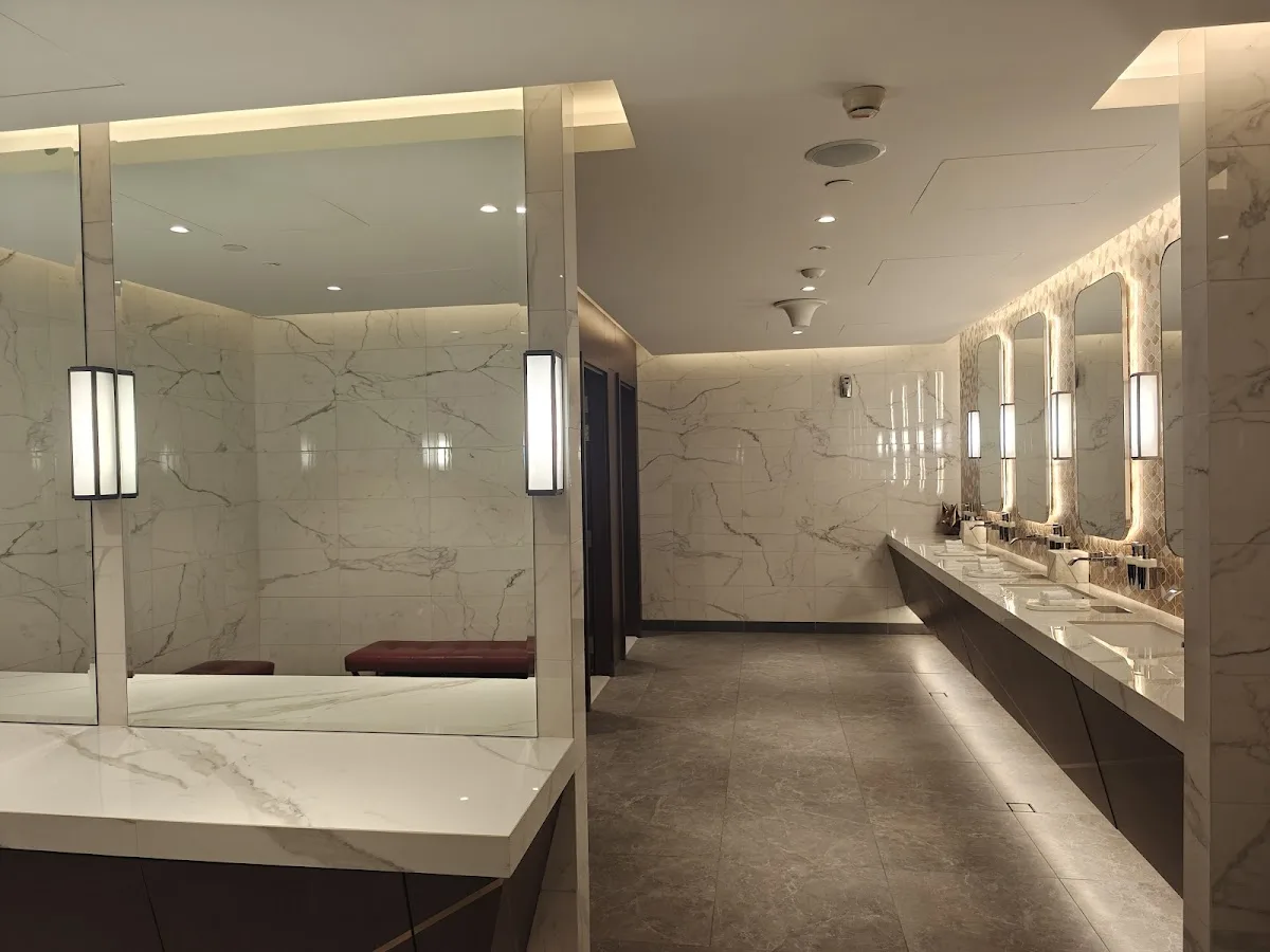 Etihad Business Lounge Abu Dhabi T1