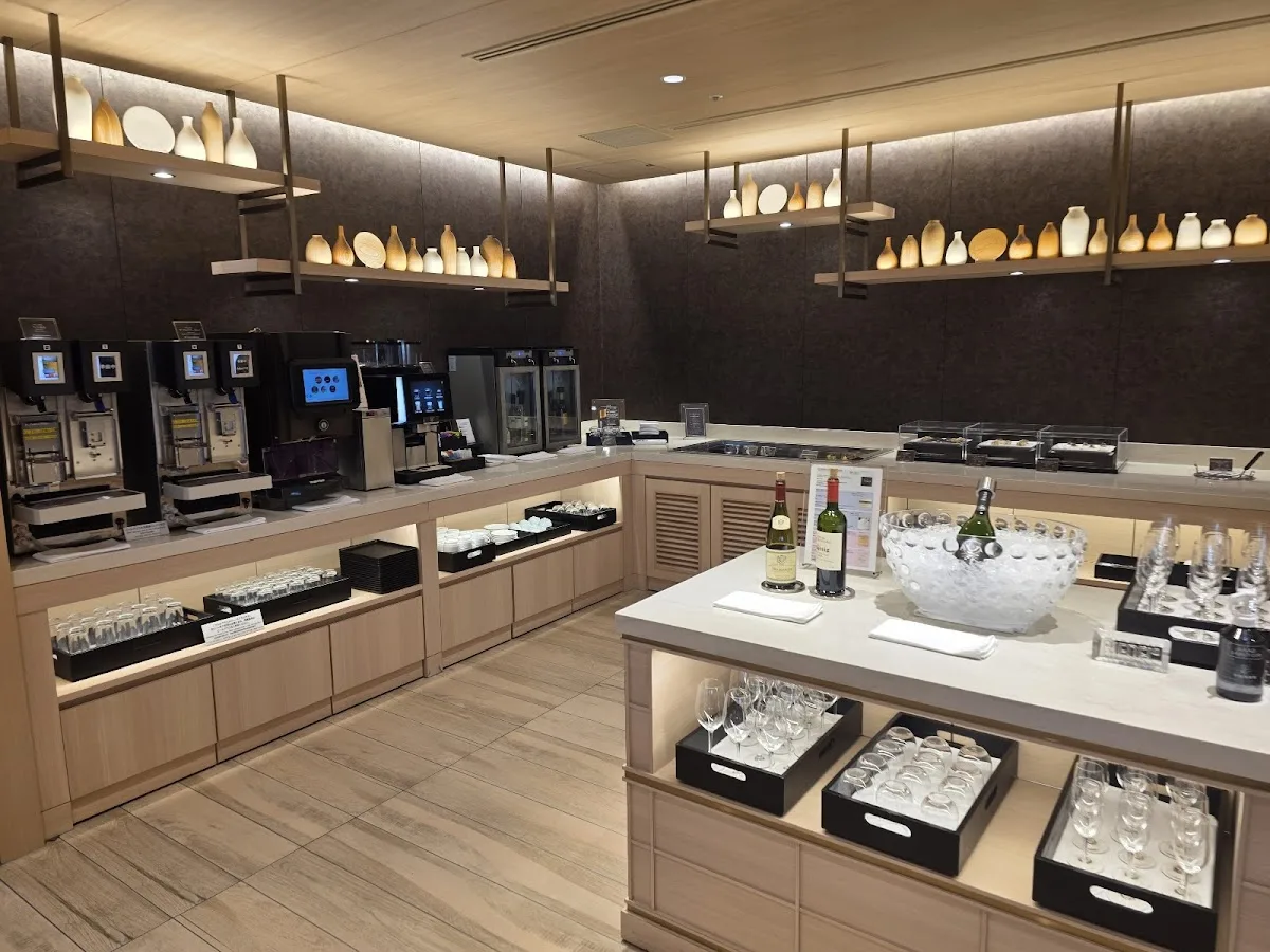 JAL First Class Lounge Tokyo Haneda