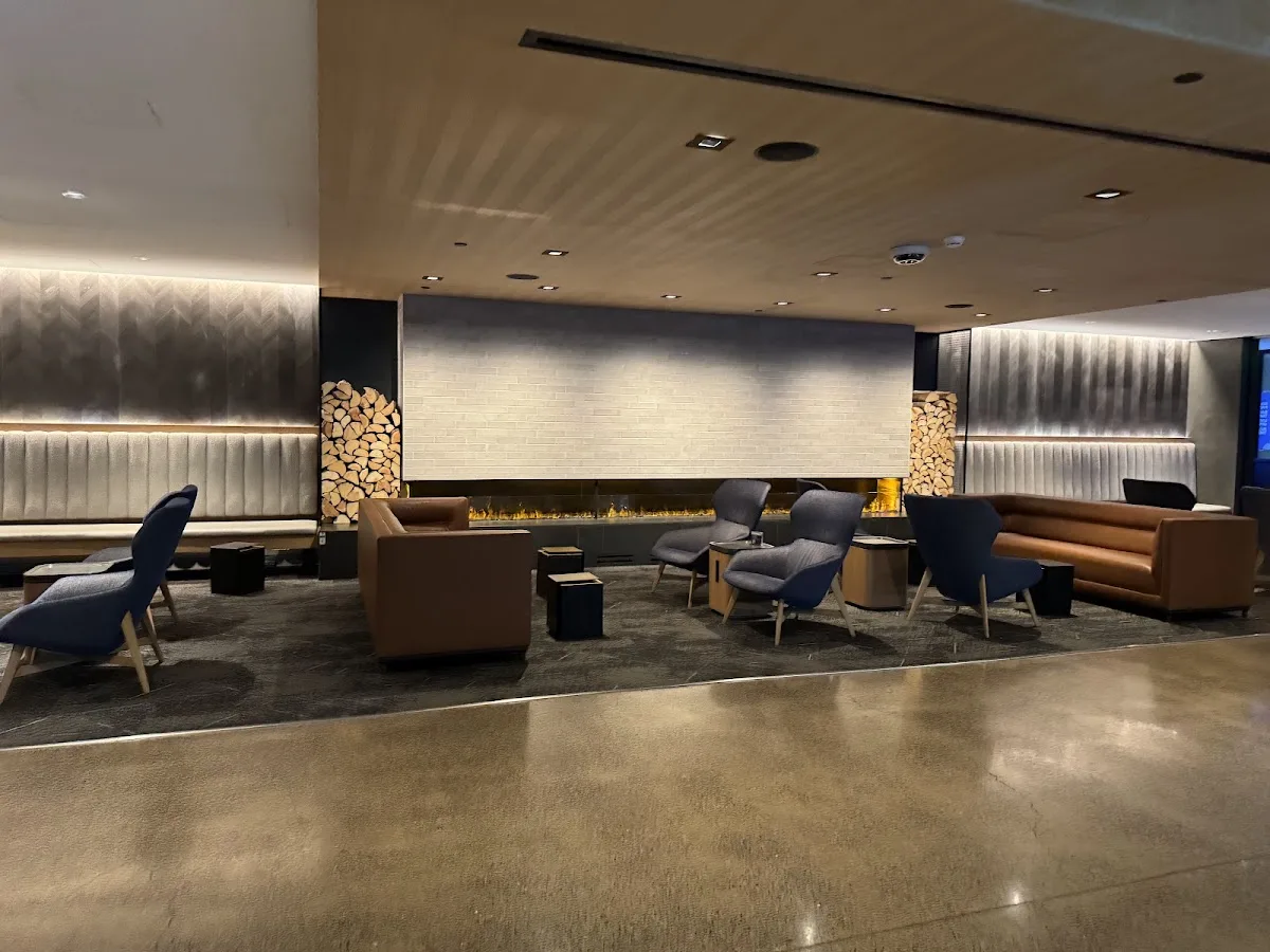 United Club Denver C West